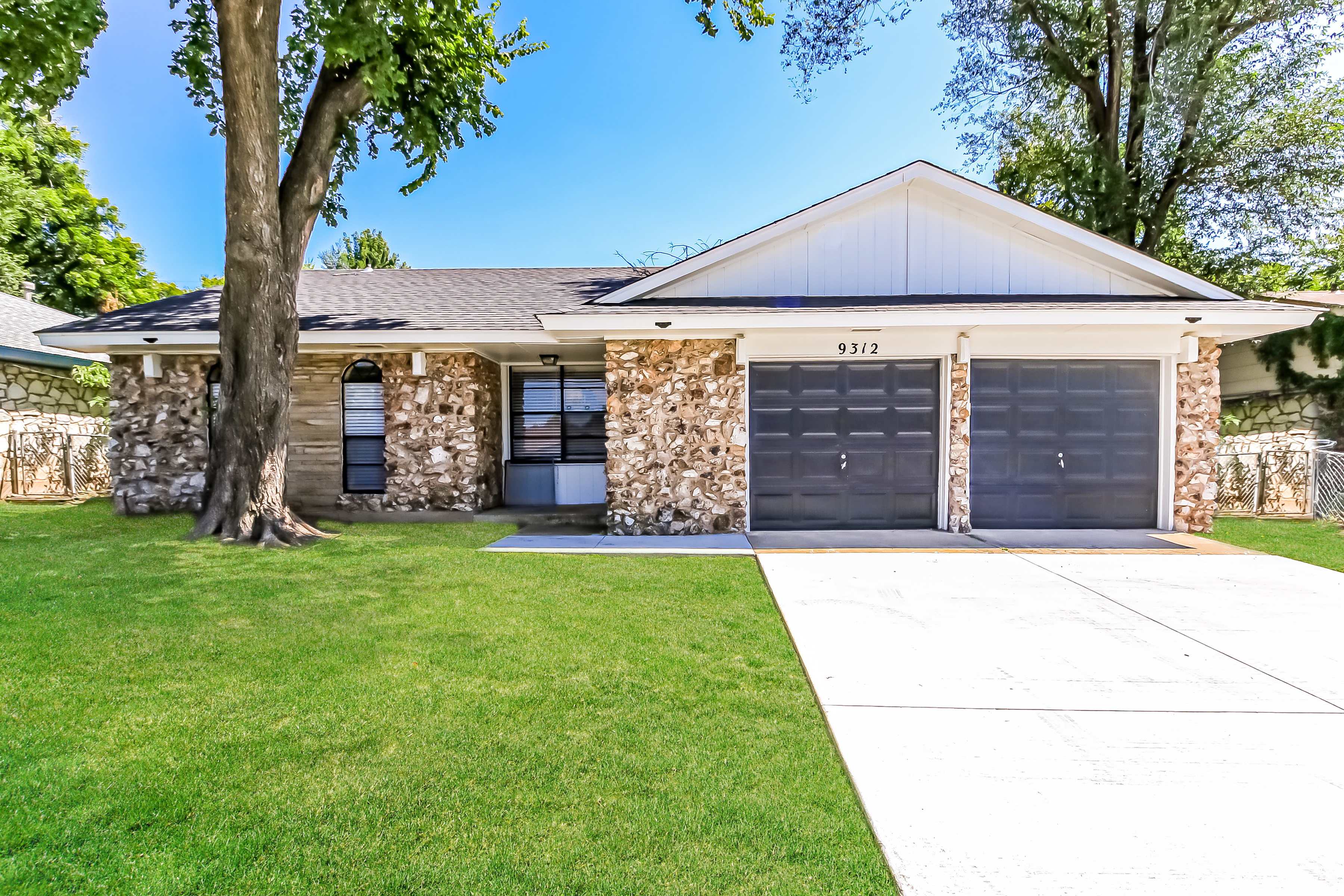 9312 NE 16th St Midwest City, OK 73130
